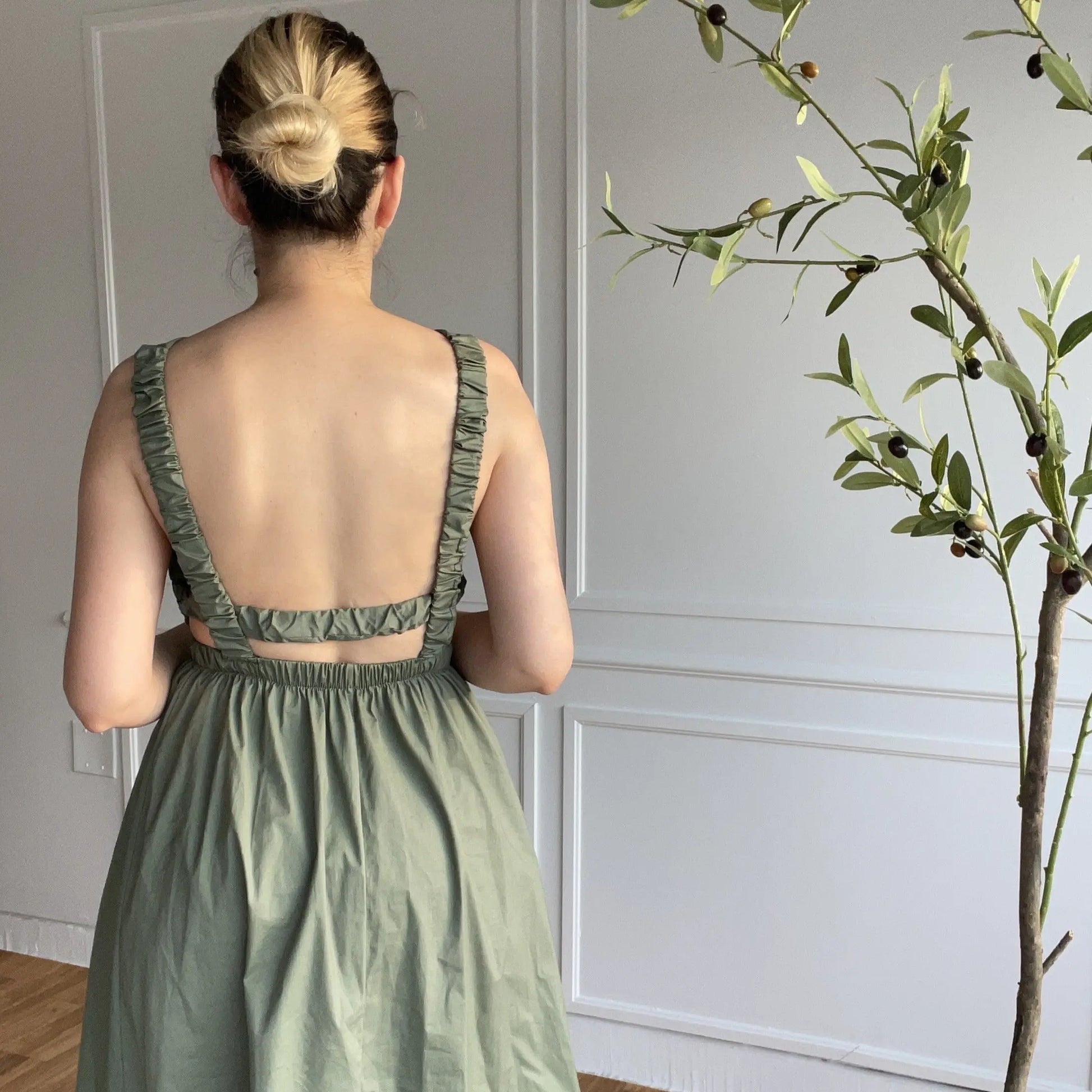 Open Back Oval Neck Dress Le Papillon Style